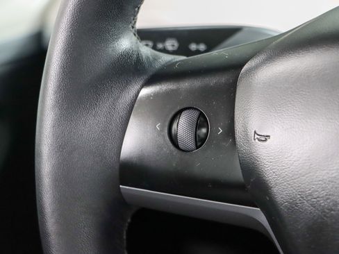 Used 2024 Tesla Model Y Long Range image 13