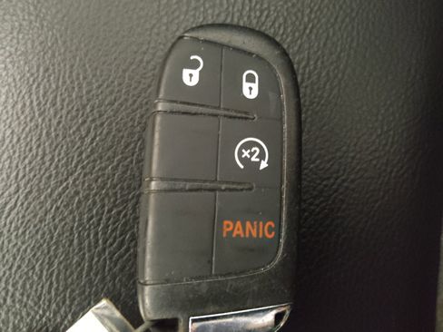 Used 2018 Jeep Compass Latitude w/ Popular Equipment Group AWD/4WD image 32