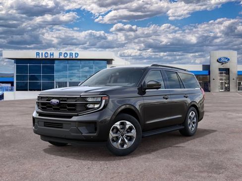 New 2027 Ford Expedition Active AWD/4WD image 2