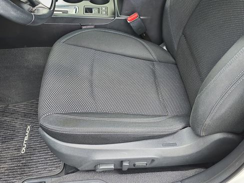 Used 2019 Subaru Outback 2.5i Premium AWD/4WD image 29