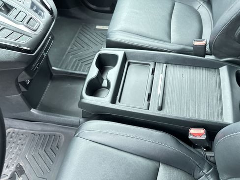 Used 2023 Honda Odyssey Touring image 19