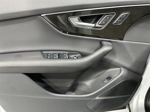 Used 2022 Audi Q7 3.0T Premium Plus w/ Premium Plus Package image 17