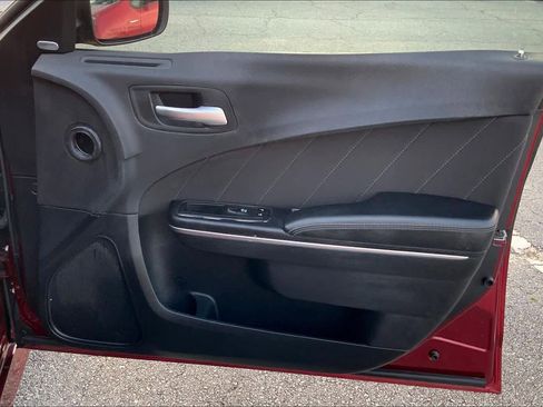 Used 2017 Dodge Charger R/T image 21