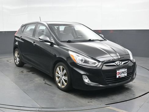 Used 2014 Hyundai Accent SE FWD image 4