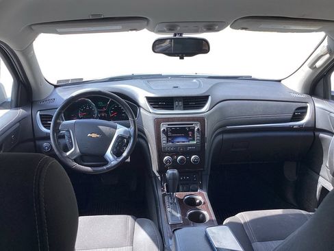 Used 2017 Chevrolet Traverse LT AWD/4WD image 12