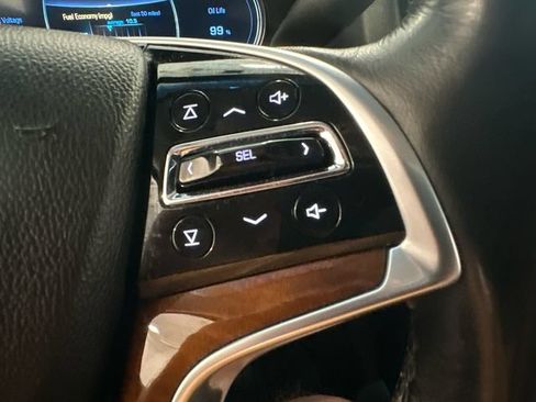 Used 2019 Cadillac Escalade Luxury AWD/4WD image 14