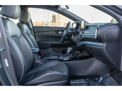 Used 2021 Kia Forte GT-Line image 11