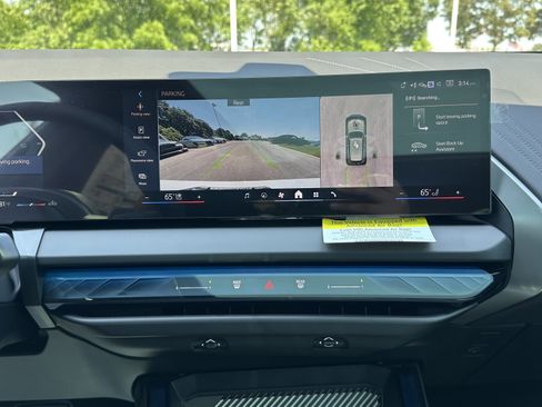 Used 2025 BMW X3 xDrive30i w/ Premium Package image 29