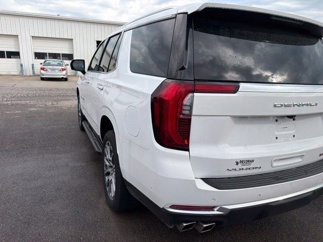 Used 2025 GMC Yukon Denali AWD/4WD image 16