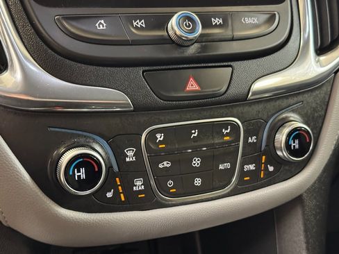 Used 2020 Chevrolet Equinox Premier image 40