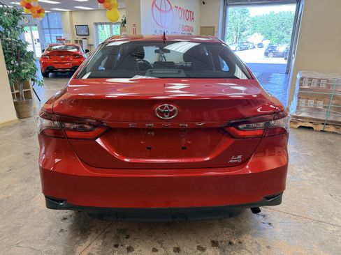 Used 2024 Toyota Camry LE AWD/4WD image 10