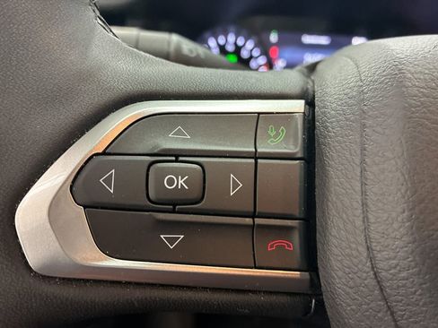 Used 2025 Jeep Compass Limited AWD/4WD image 25