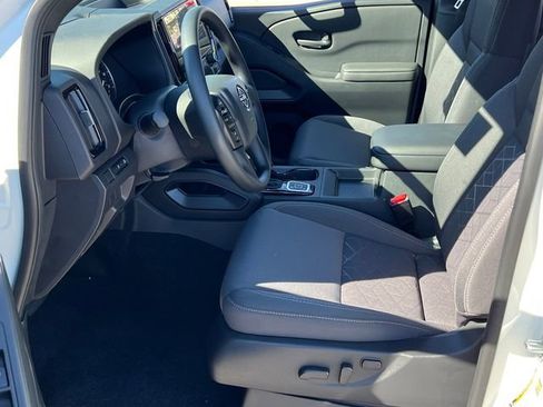New 2026 Nissan Frontier SV w/ Tow Package AWD/4WD image 20