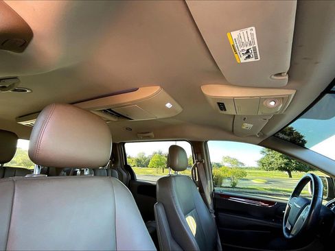 Used 2012 Chrysler Town & Country Touring w/ Entertainment Group #1 image 13