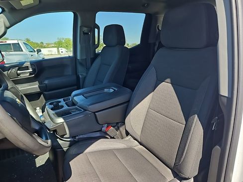 Used 2024 Chevrolet Silverado 1500 Custom image 9