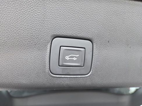 Certified 2025 Chevrolet TrailBlazer RS w/ Convenience Package AWD/4WD image 17