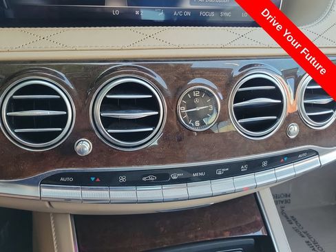 Used 2018 Mercedes-Benz S 560 Sedan image 12