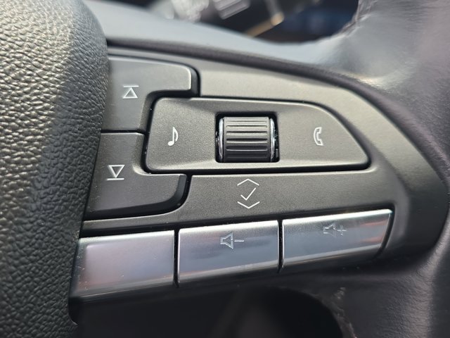 Used 2025 Cadillac XT4 Premium Luxury FWD image 29