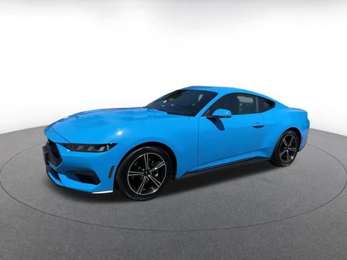 Used 2024 Ford Mustang Premium image 8