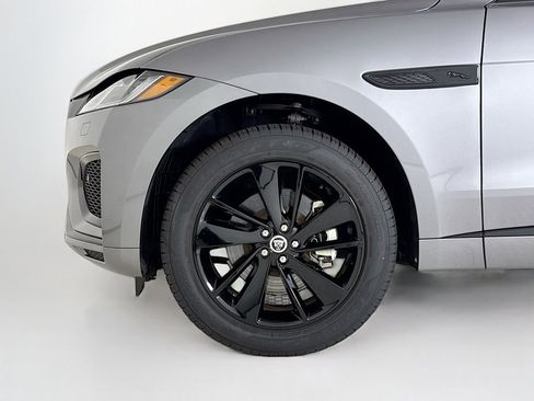 Certified 2025 Jaguar F-PACE R-Dynamic S image 27