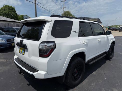 Used 2018 Toyota 4Runner TRD Off-Road Premium AWD/4WD image 50