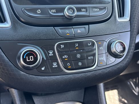 Used 2024 Chevrolet Malibu LT FWD image 23