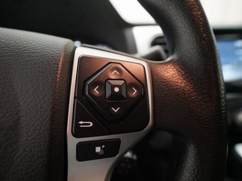 Used 2020 Toyota Tundra SR5 image 17