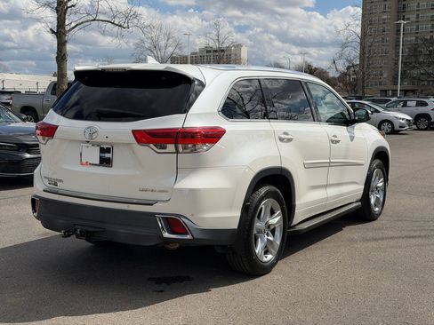 Used 2017 Toyota Highlander Limited w/ Protection Package #3 image 9