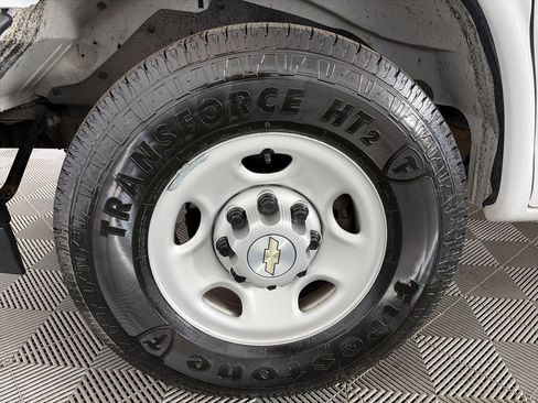 Used 2021 Chevrolet Express 2500 w/ Driver Convenience Package image 12