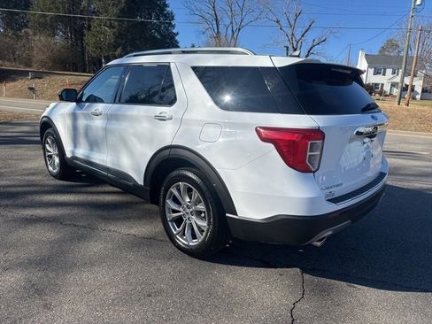 Used 2024 Ford Explorer Limited image 5