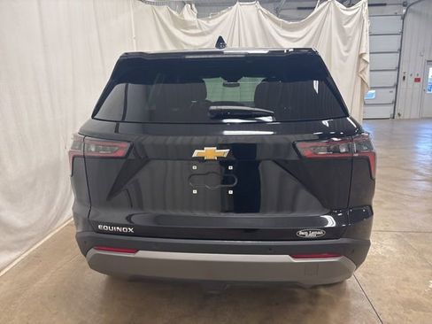 Used 2025 Chevrolet Equinox LT image 5