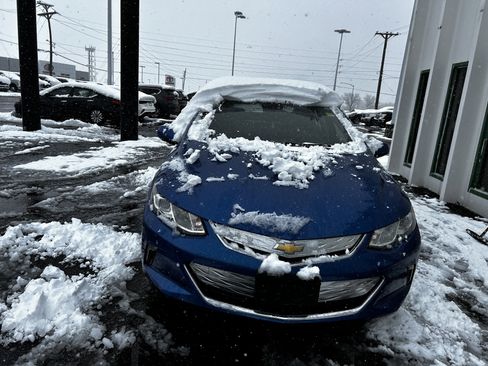 Used 2016 Chevrolet Volt LT w/ Comfort Package FWD image 7