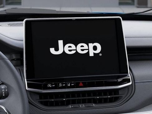 New 2026 Jeep Compass Latitude AWD/4WD image 18