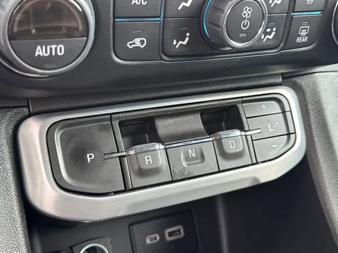 Used 2022 GMC Acadia SLE w/ Driver Convenience Package AWD/4WD image 16