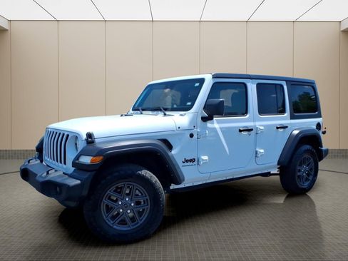 Used 2024 Jeep Wrangler Unlimited Sport AWD/4WD image 2