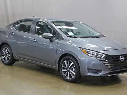 New 2025 Nissan Versa SV w/ Trunk Package