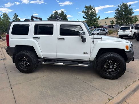 Used 2006 HUMMER H3 w/ Chrome Appearance Package AWD/4WD image 5