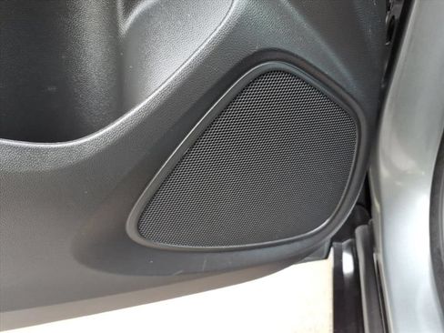 Certified 2024 Buick Encore GX Sport Touring FWD image 21