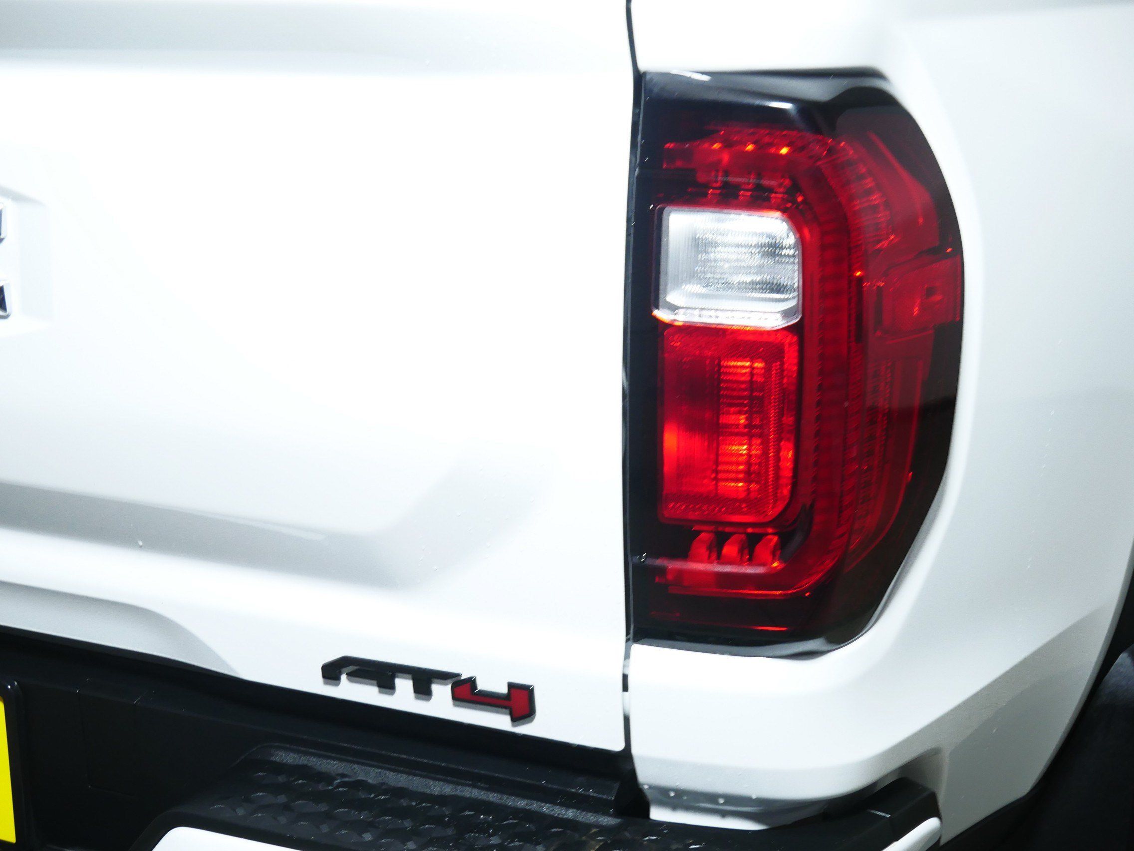 Used 2023 GMC Canyon AT4 w/ AT4 Premium Package AWD/4WD image 17