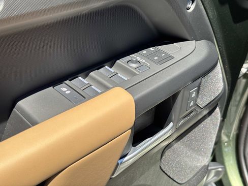 New 2026 Land Rover Defender 110 S AWD/4WD image 19