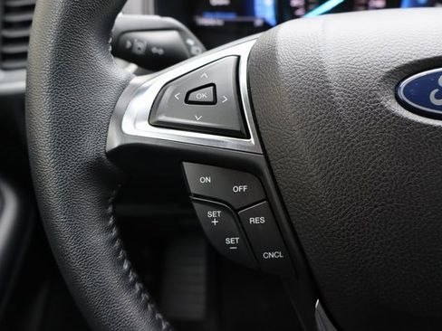 Used 2024 Ford Edge SEL image 19