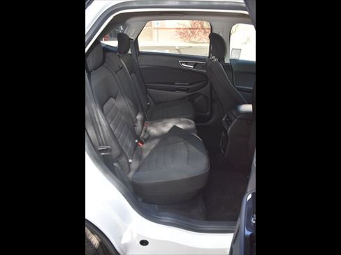 Used 2018 Ford Edge SEL FWD image 26