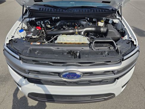 Used 2024 Ford Expedition Max XLT RWD image 19