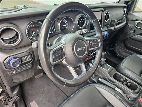 Used 2021 Jeep Wrangler Unlimited Rubicon 4xe w/ Cold Weather Group AWD/4WD image 26
