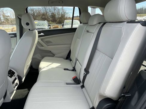 Used 2024 Volkswagen Tiguan SE image 12