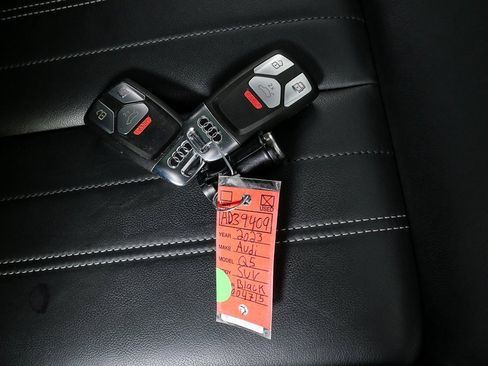 Used 2023 Audi Q5 2.0T Premium w/ Convenience Package image 24