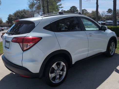 Used 2016 Honda HR-V EX-L image 10