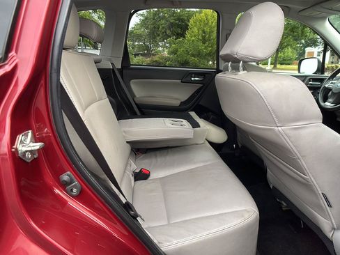 Used 2014 Subaru Forester 2.5i Limited AWD/4WD image 17
