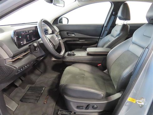 Used 2024 Nissan Ariya AWD image 17