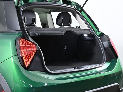 Used 2025 MINI Cooper 2-Door Hardtop image 27